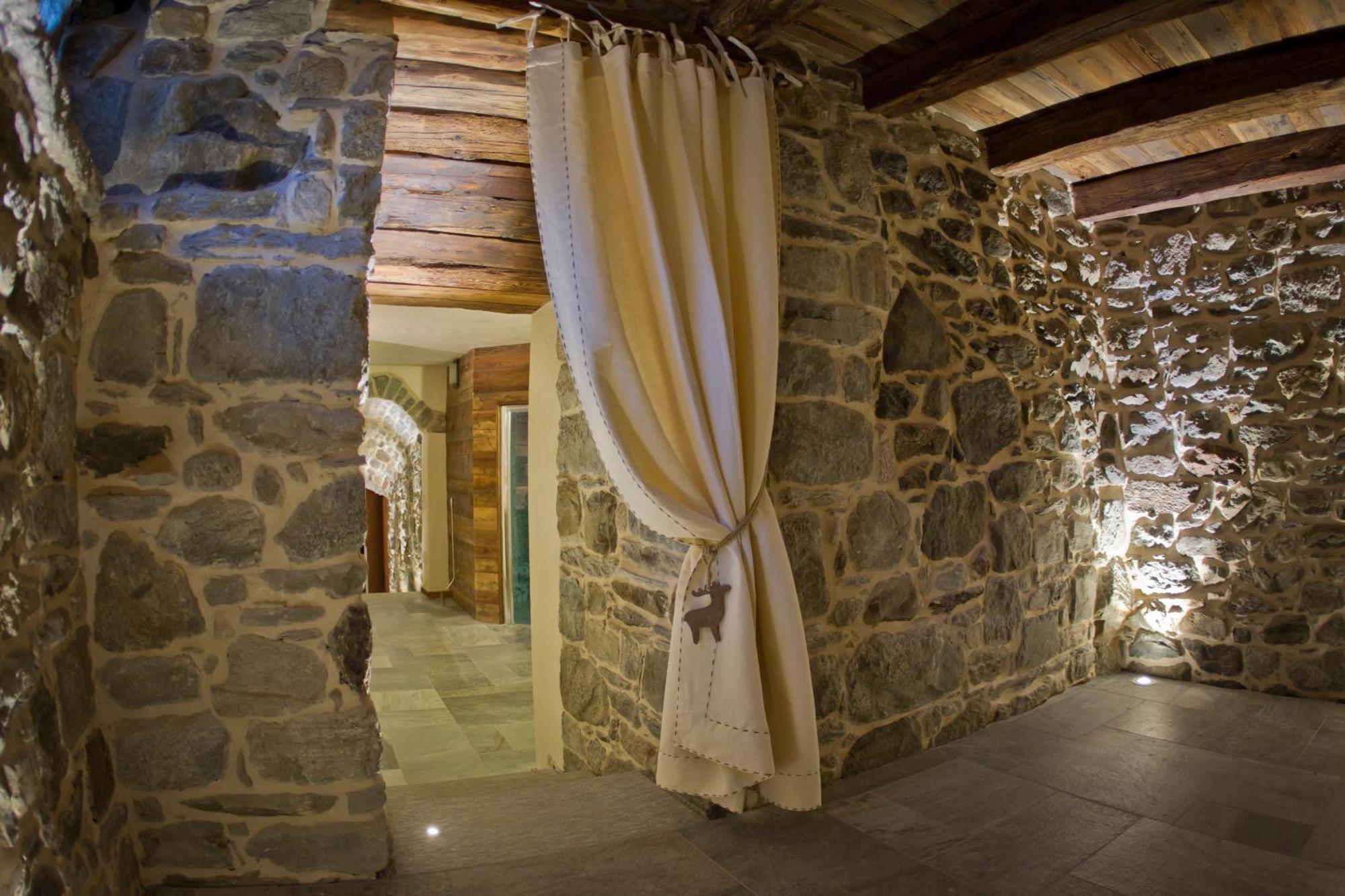 Le Petit Relais Hotel Валпелине Екстериор снимка